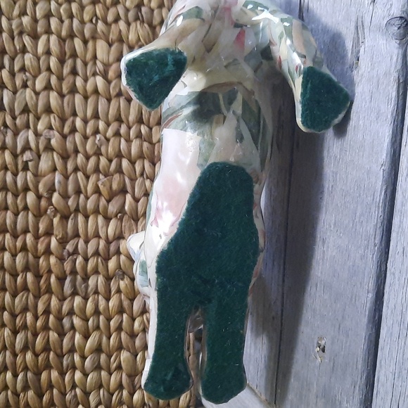 Vintage cottagecore handmade ceramic green and pink playful cat figurine - Picture 5 of 7